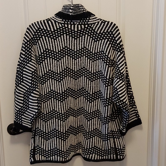 Gap Sweater - Picture 3 of 3